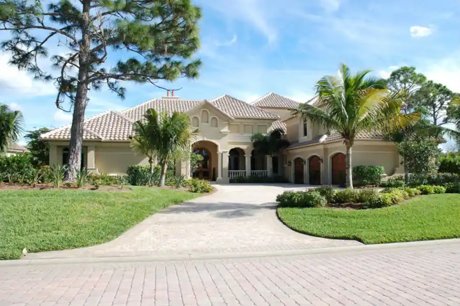 How to Maintain a Balanced Landscape for Tree Health and Safety Jacksonville, FL How to Maintain a Balanced Landscape for Tree Health and Safety Jacksonville, FL